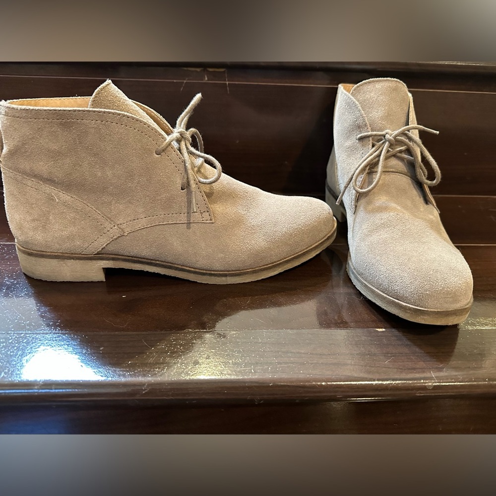 Lucky Brand Suede Lace Up Bootie GREAT CONDITION